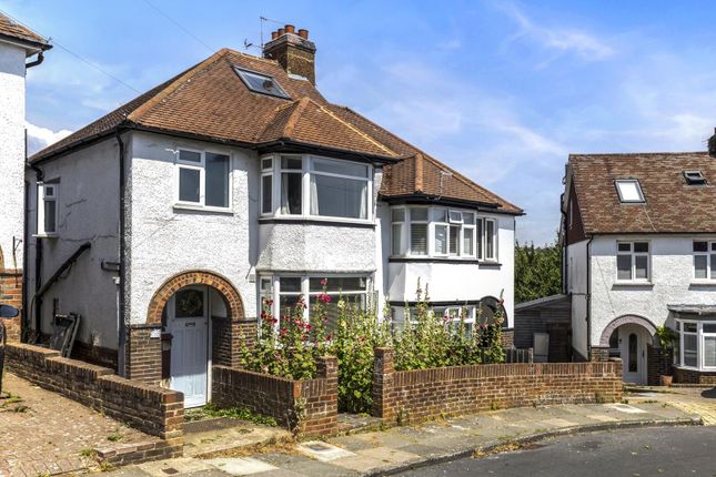 Sharpthorne Crescent, Portslade... 3 bed semi
