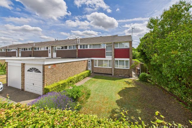 4 bedroom end of terrace house for sale
