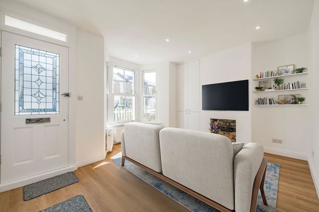 Avenue Road, Hampton TW12 3 bed terraced house for sale