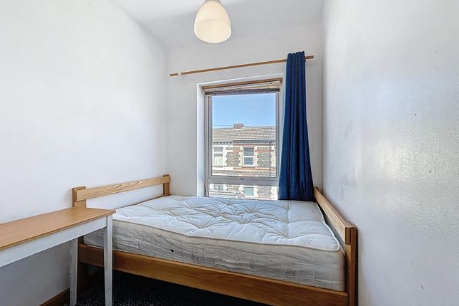 Minister Street, Cathays, Cardiff 5 bed end of terrace house for sale