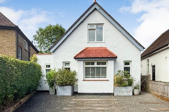 Walton Road, West Molesey KT8 3 bed chalet for sale