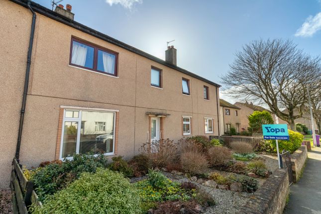 3 bedroom flat for sale