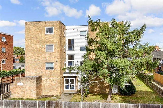 St. James Road, Sutton, Surrey 2 bed ground floor flat for sale