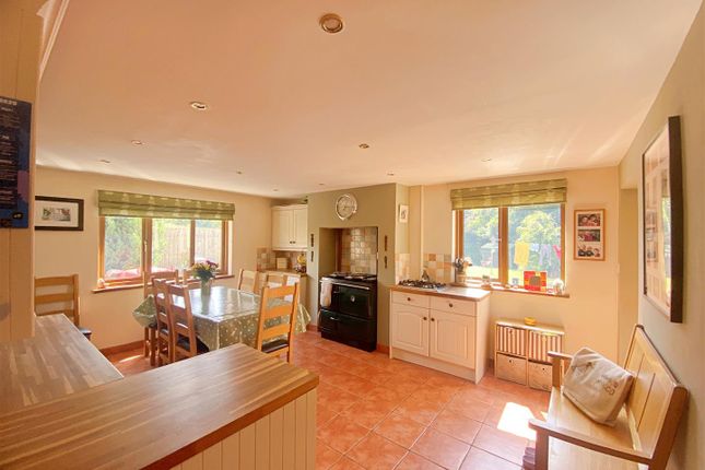Pencader 3 bed property with land for sale