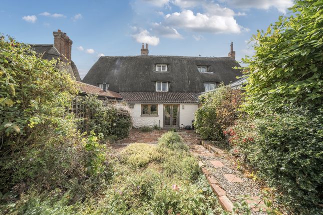 High Street, Shrivenham, Swindon, SN6 3 bed cottage for sale