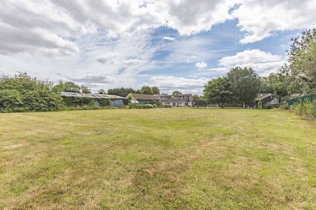 Thorney Mill Road, Iver SL0 4 bed detached house for sale