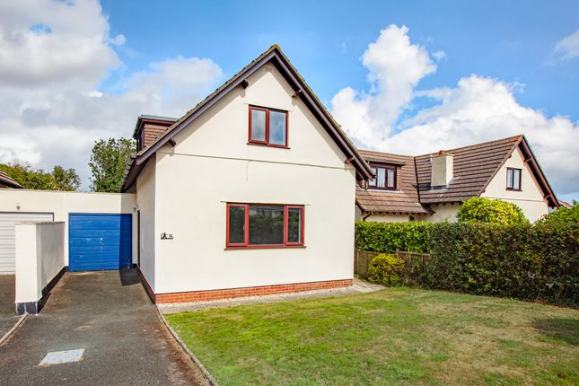2 bedroom semi-detached house for sale