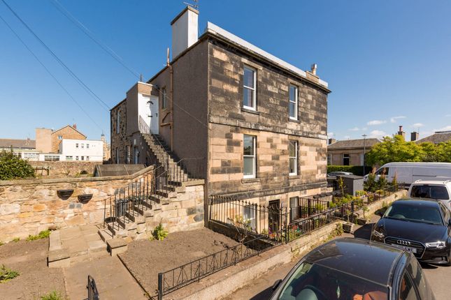 2 Rosefield Street, Edinburgh, EH15 1AY 3 bed flat for sale