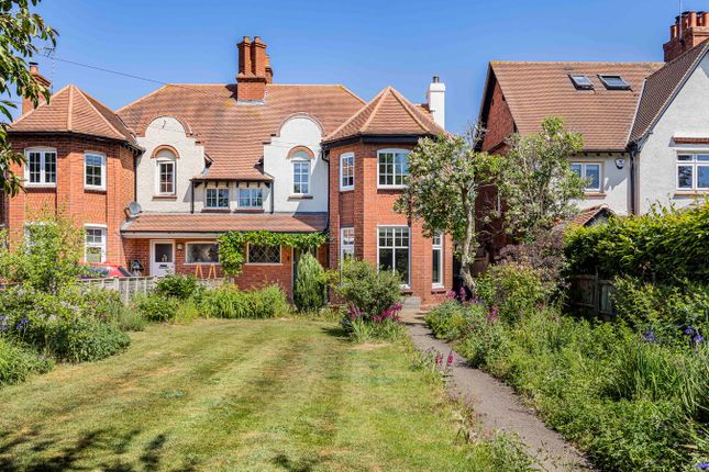 4 bedroom semi-detached house for sale