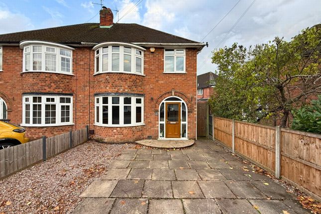 Highfield Drive, Wigston, LE18 3 bed semi