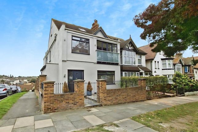 5 bedroom semi-detached house for sale