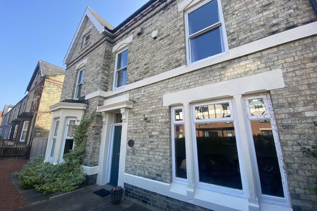 Red Rose Terrace, Chester Le Street DH3 7 bed semi