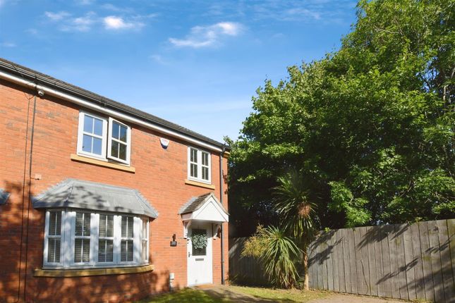 Pools Brook Park, Kingswood, Hull 3 bed terraced bungalow for sale