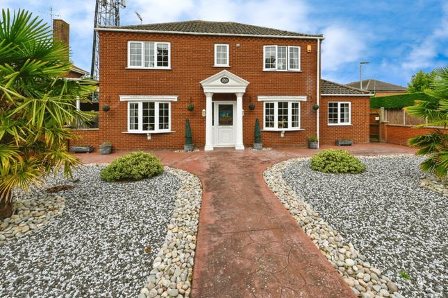 6 bedroom detached house for sale