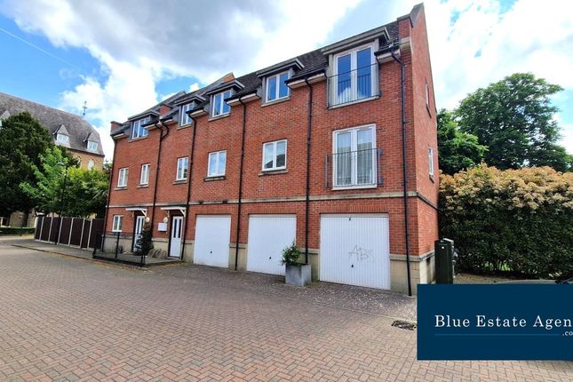 Academy Place, Isleworth, TW7 2 bed apartment for sale