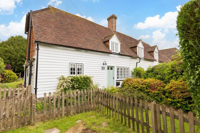 High Street, Hartfield TN7 2 bed end of terrace house for sale
