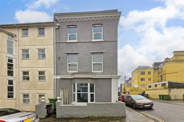 St James Place West, Plymouth PL1 1 bed apartment for sale