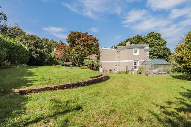 Available With No Onward Chain In... 4 bed detached house for sale