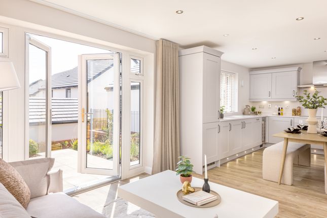 4 bed detached house