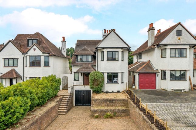Binscombe Lane, Godalming GU7 4 bed detached house for sale