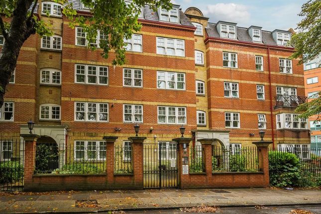 Exeter Road, London, NW2 2 bed flat for sale