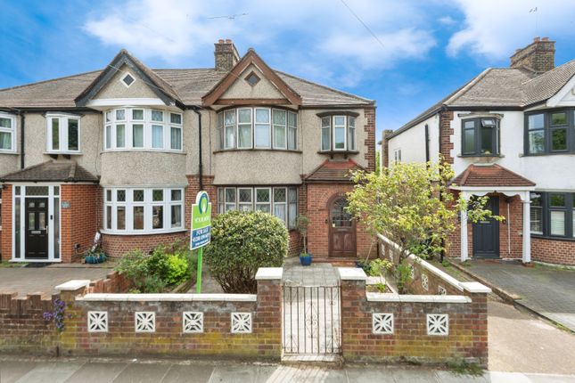 Kneller Road, Whitton, Twickenham TW2 3 bed semi