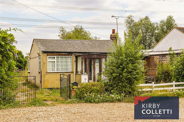 Eldon Road, Hoddesdon 2 bed detached bungalow for sale