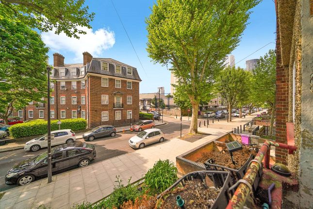 Alpha Grove, London, E14 3 bed terraced house for sale