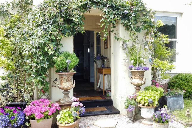 16 bed detached house