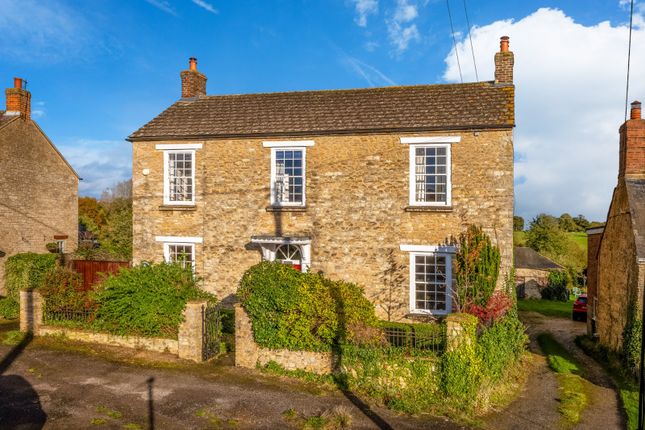 Hethe, Nr Bicester, Oxfordshire 4 bed detached house for sale