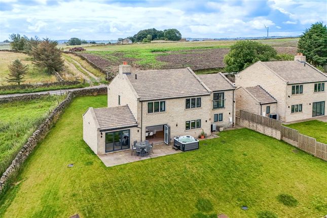 Back Lane, Wilsden, West Yorkshire, BD15 5 bed detached house for sale
