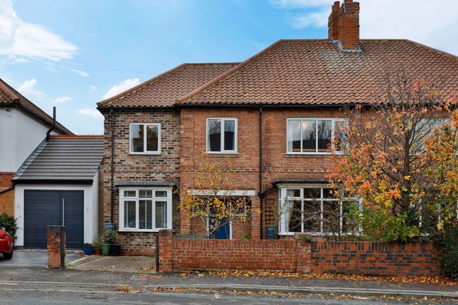 4 bedroom semi-detached house for sale