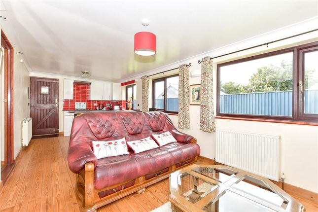 5 bed detached house