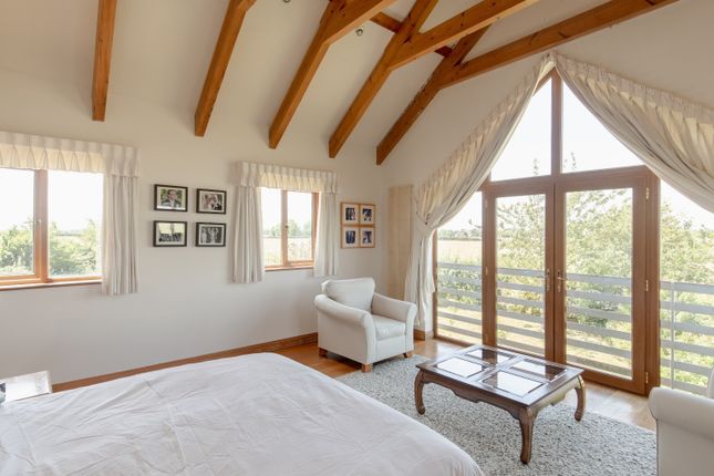 Faringdon SN7 6 bed detached house for sale