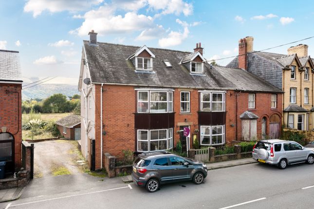 East Street, Rhayader, Powys, LD6 6 bed end of terrace house for sale