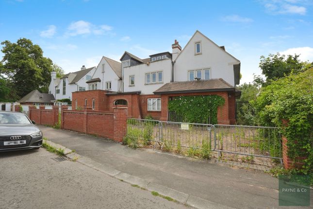 Holcombe Road, ILFORD, IG1 9 bed detached house for sale