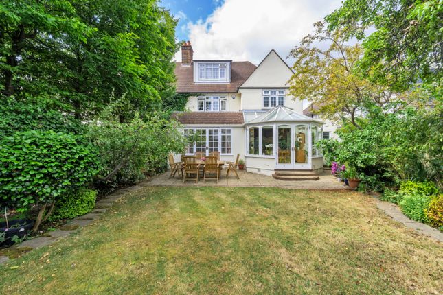 5 bedroom semi-detached house for sale