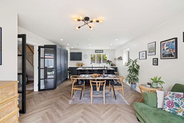 Astley M29 4 bed detached house for sale