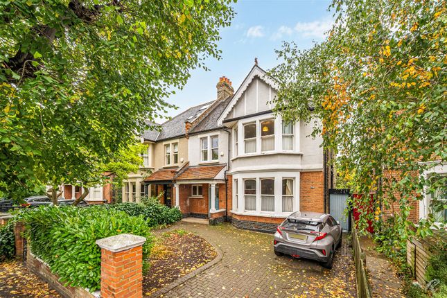 4 bedroom semi-detached house for sale