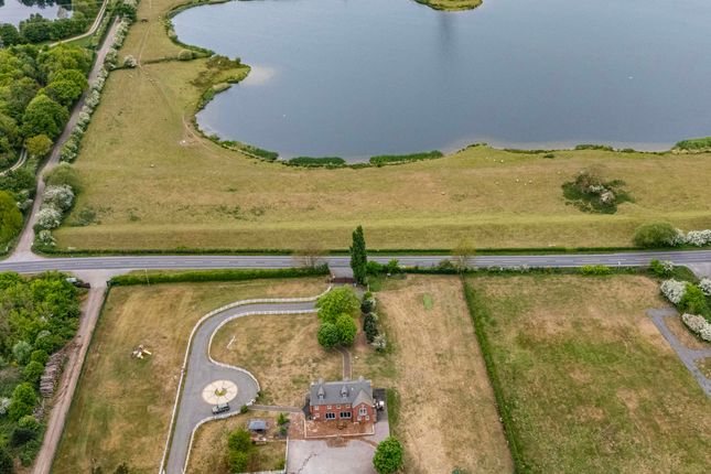 6 bedroom detached house for sale