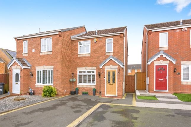 2 bedroom semi-detached house for sale