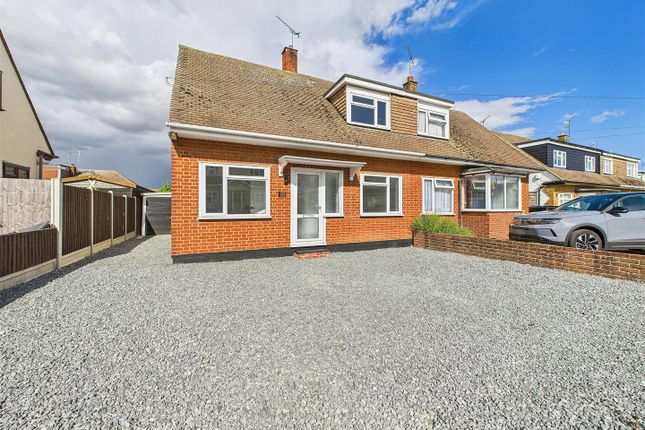 Greenways, Benfleet 3 bed chalet for sale