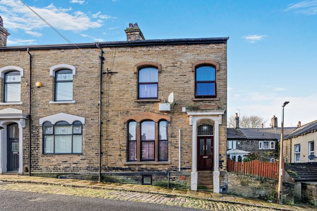Savile Park Street, Halifax, HX1 9 bed terraced house for sale