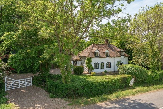 Chambers Green Road, Pluckley... 4 bed detached house for sale