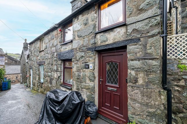 Love Lane, Dolgellau LL40 2 bed end of terrace house for sale