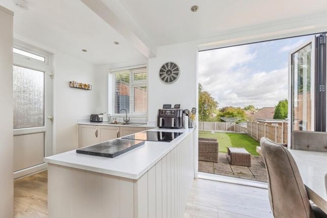 3 bed detached house