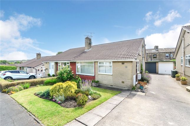 Derwent Avenue, Wilsden, Bradford... 4 bed semi