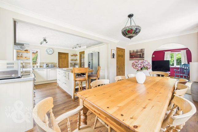 Yarmouth Road, Blofield, Norwich 4 bed detached house for sale