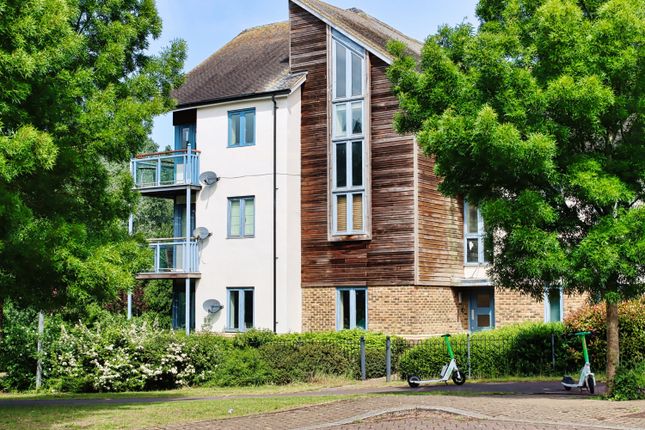 Kingswear Drive, Milton Keynes MK10 2 bed apartment for sale