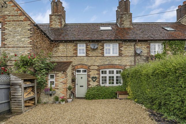 Bainton Road, Bucknell, OX27 3 bed terraced house for sale